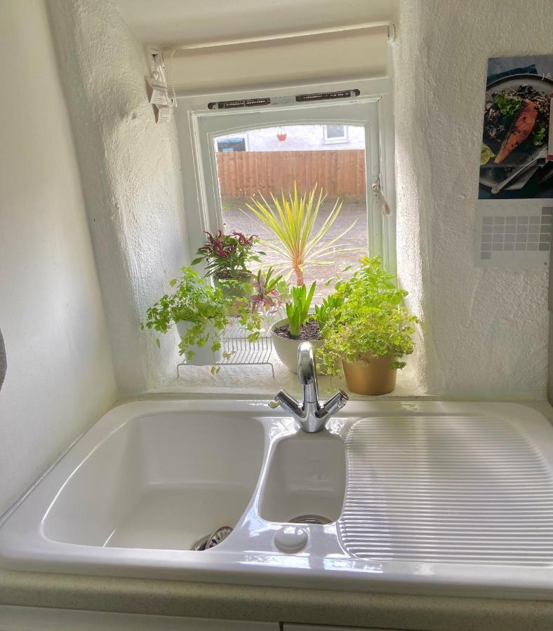 Idyllic Cornish Cottage, Superking Bed, Private Garden Dogs Welcome 트루로 외부 사진